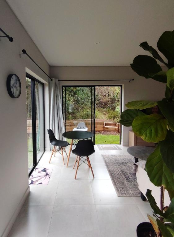 To Let 1 Bedroom Property for Rent in Brackenridge Western Cape